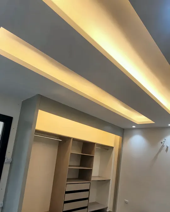 سقف جبس بإنارة مخفية من أعمال نورها، صورة ٢٣ من ٥٣