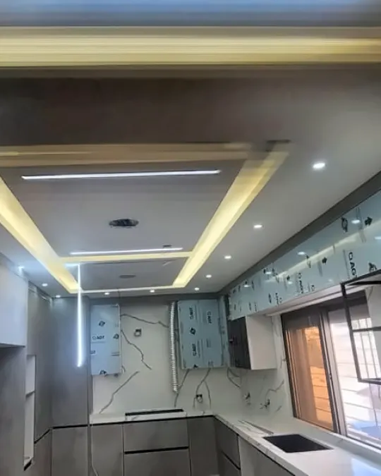 سقف جبس بإنارة مخفية من أعمال نورها، صورة ٣١ من ٥٣