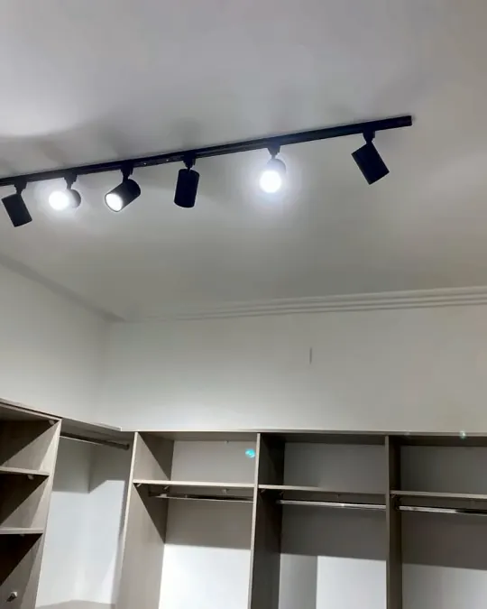 سقف جبس بإنارة مخفية من أعمال نورها، صورة ٤٧ من ٥٣