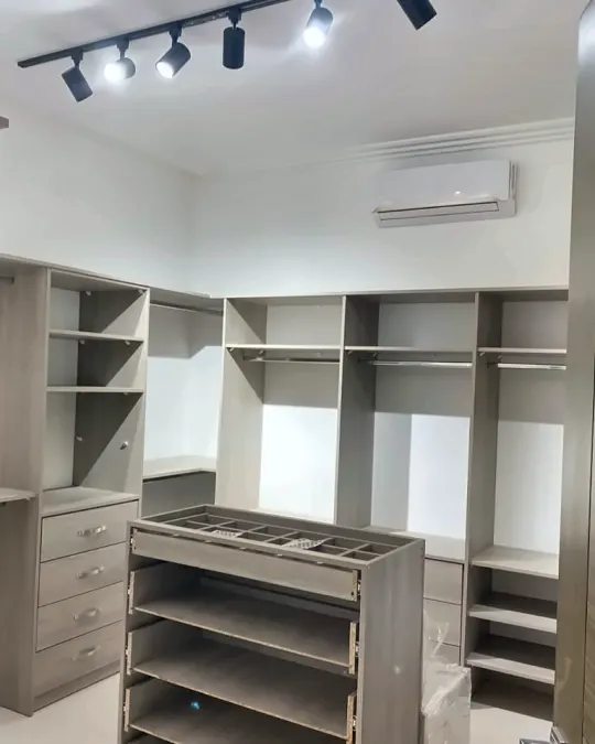 سقف جبس بإنارة مخفية من أعمال نورها، صورة ٤٩ من ٥٣