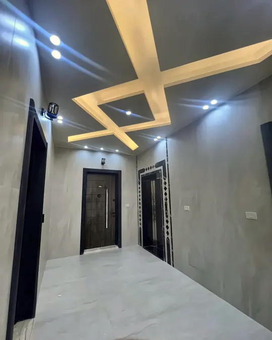 سقف جبس بإنارة مخفية من أعمال نورها، صورة ١٢ من ٥٣