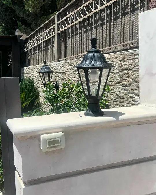 إنارة خارجية من أعمال نورها، صورة ٢٨ من ٣٢